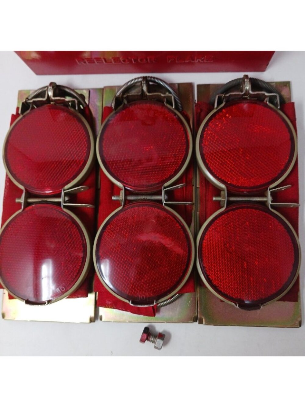 Grote VTG Reflector Kit W/Red Flag Metal Case Emergency Road Safety #S-5 - Picture 6 of 15